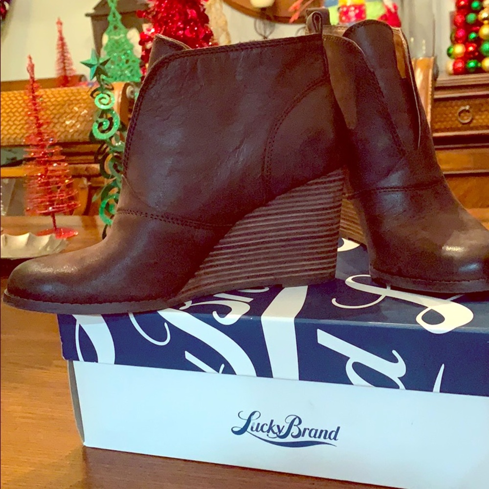 Lucky Brand wedged bootie